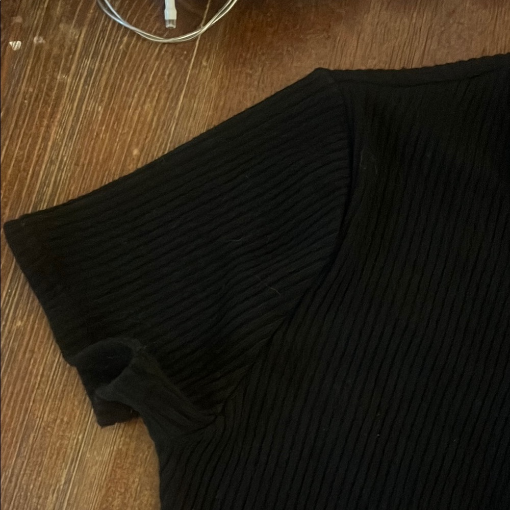 Faux wrap crop top - Picture 7 of 8